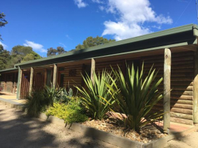 Mallacoota Log cabins